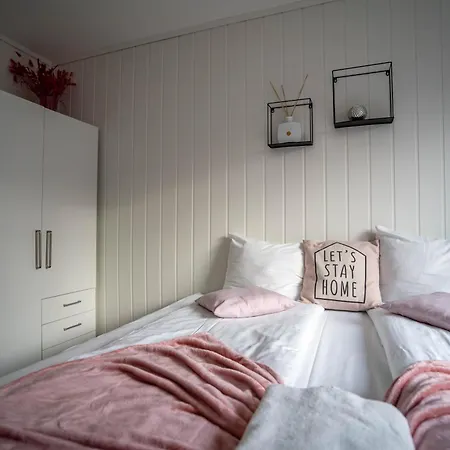 Center Getaway 9 By Berti 公寓